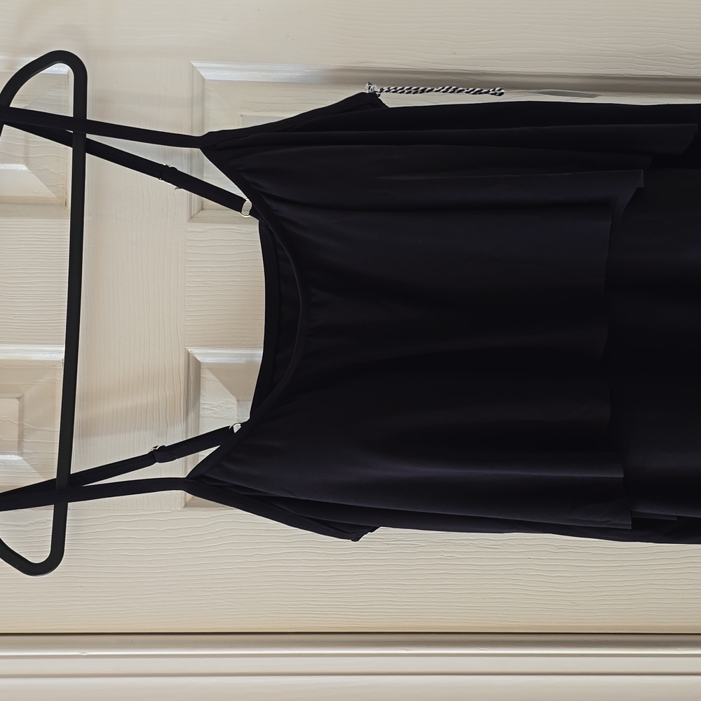 SONNET SHORES WOMEN' PLUS  BLACK LAYERED BATHING TANKINI TOP W/ BUILT-IN BRA 24W
